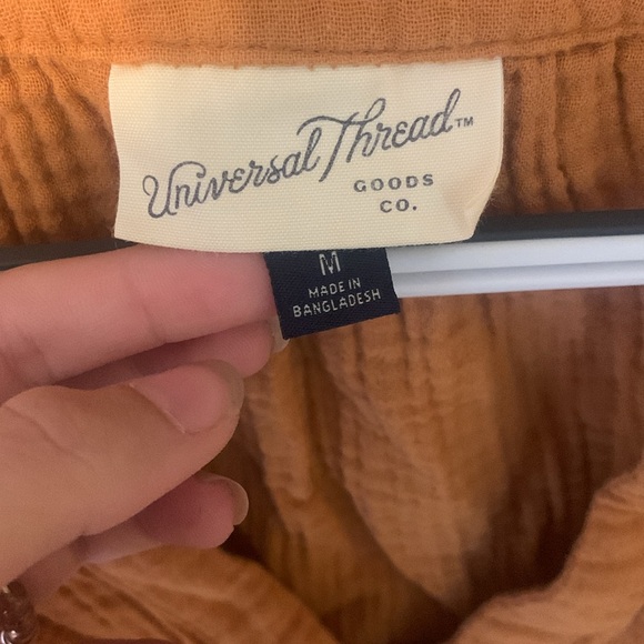 Women’s Juniors Universal Thread Gauzy Cotton Terracotta Neutral V-neck Blouse - Picture 2 of 6